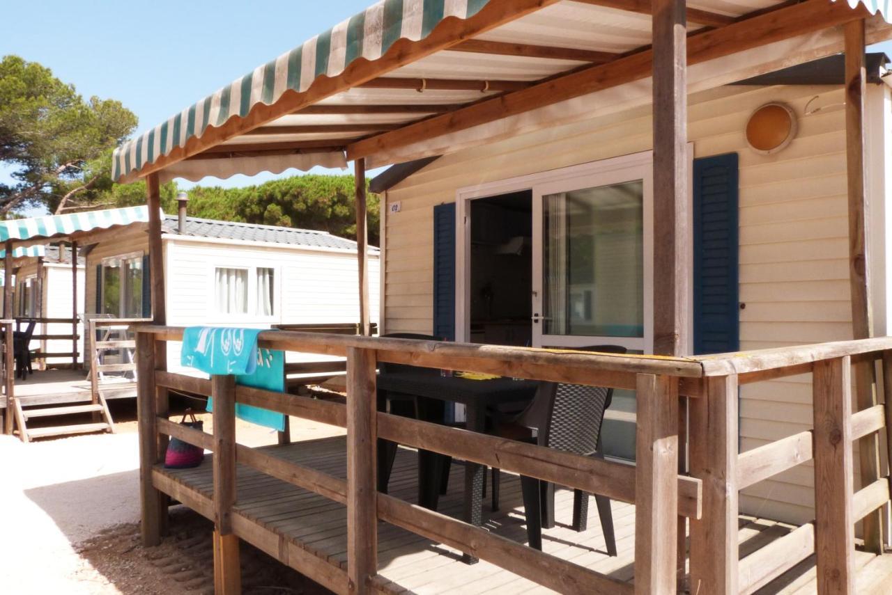 Camping La Bergerie Plage Hotel Hyères Szoba fotó